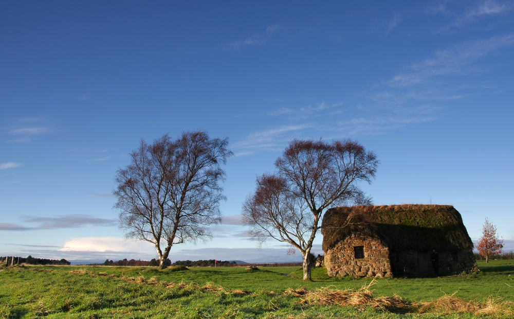 Old thatched buidling on Culloden battlefield